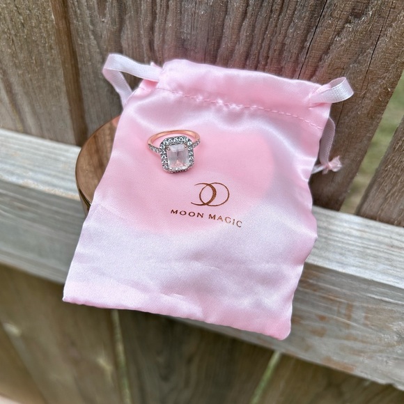 Gorgeous Moonstone/Authentic Diamonds Rose Gold Ring Size 8 - Picture 7 of 9